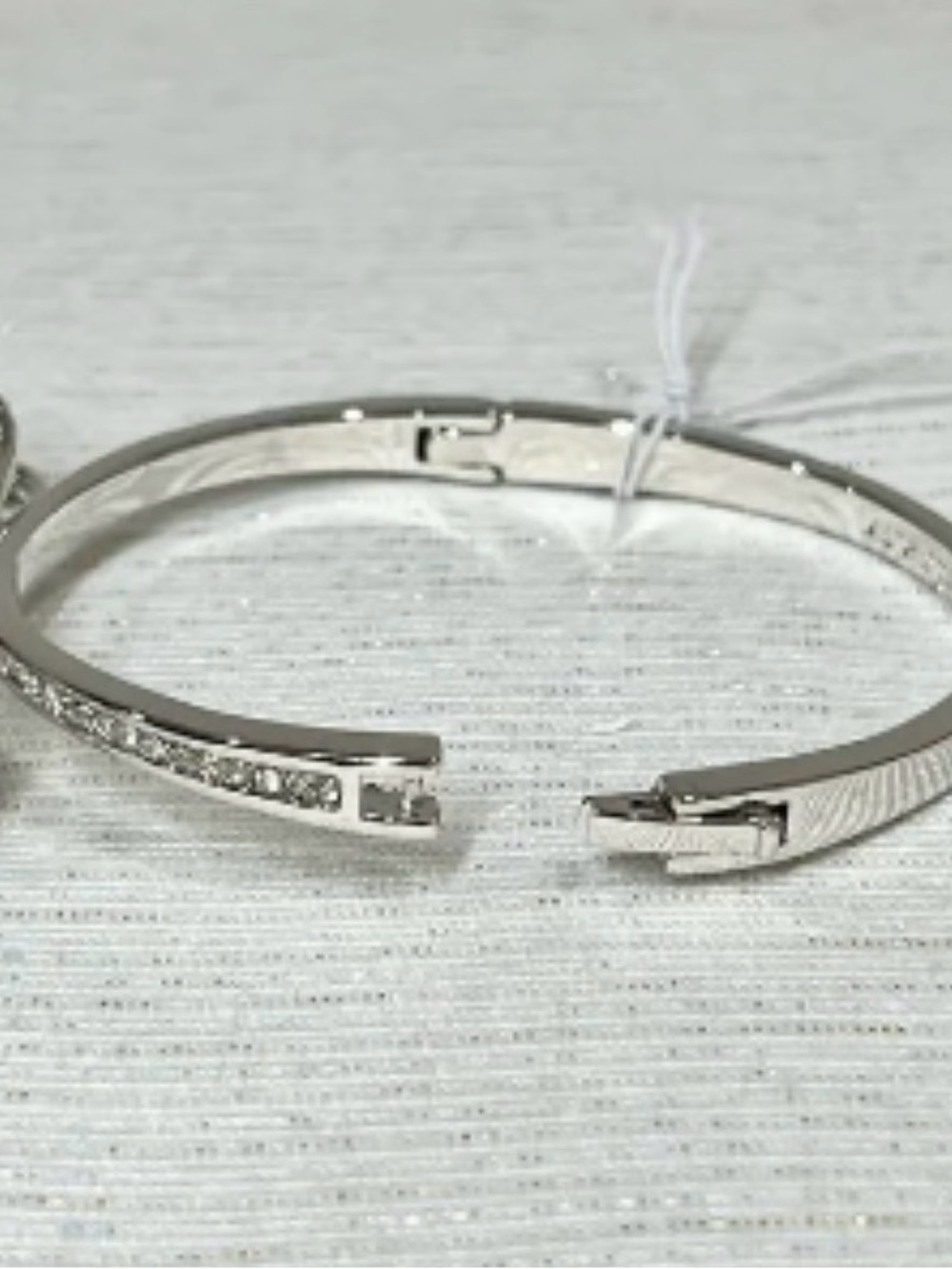 NWT kate spade silver crystal bow bracelet - Picture 5 of 5